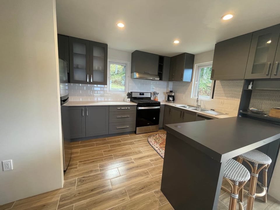 Kitchen and Bar