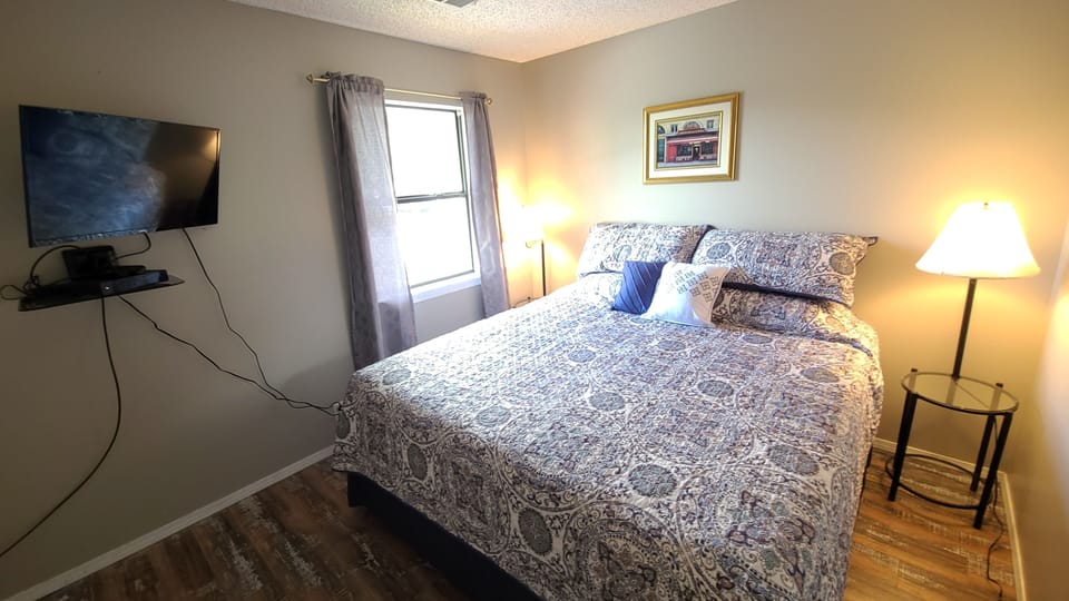 Bedroom #1 with Samsung Smart HD TV Cable, King sized bed