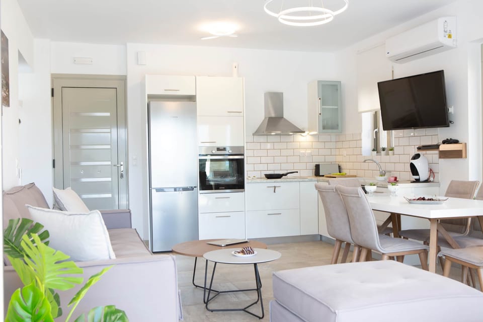 lounge-kitchen