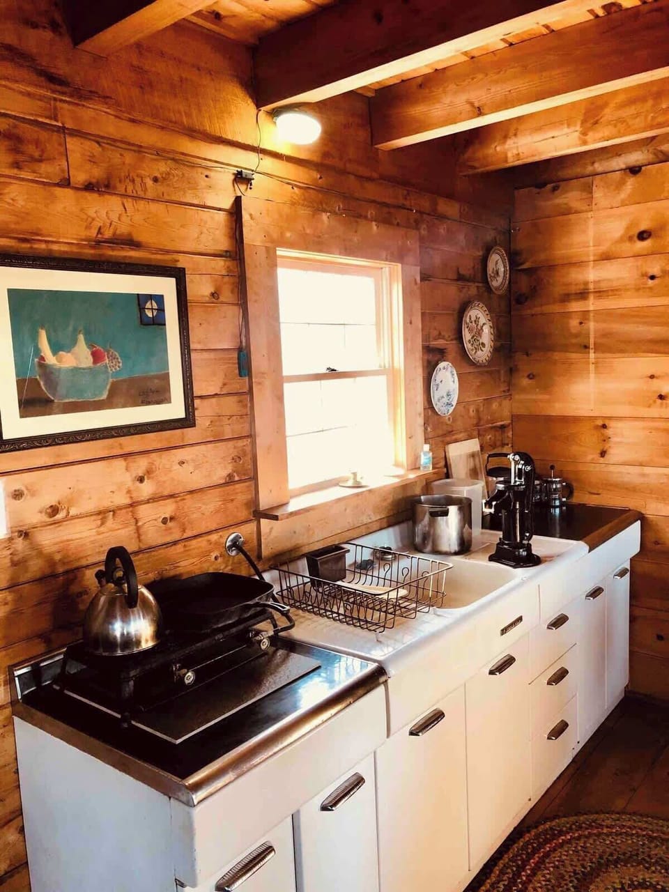 Everything you need to cook. Bring food, not gear. *KIT