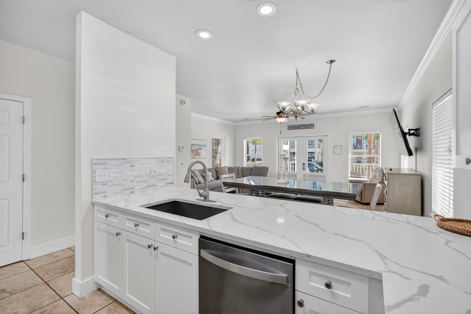 Destined to Be - Crystal Beach - Kitchen