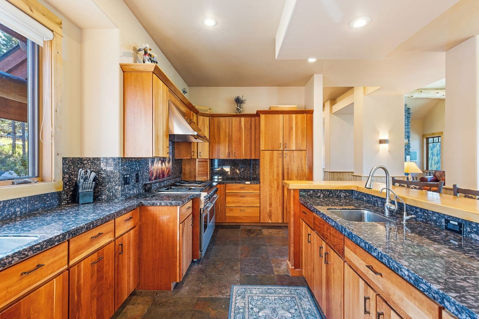 Fully equipped kitchen