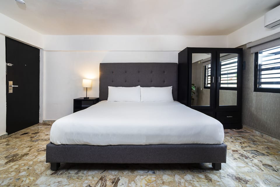 Presidential Studio Suite | WiFi (free), bed sheets