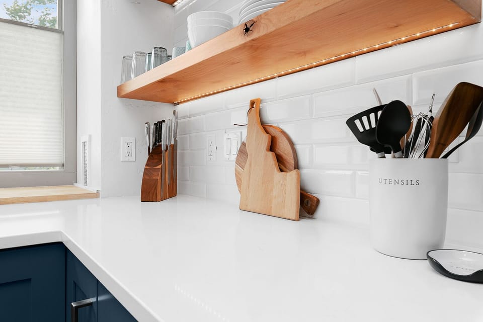 Kitchen - Quartz Countertops