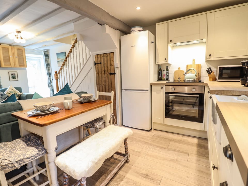 Cottage | Interior