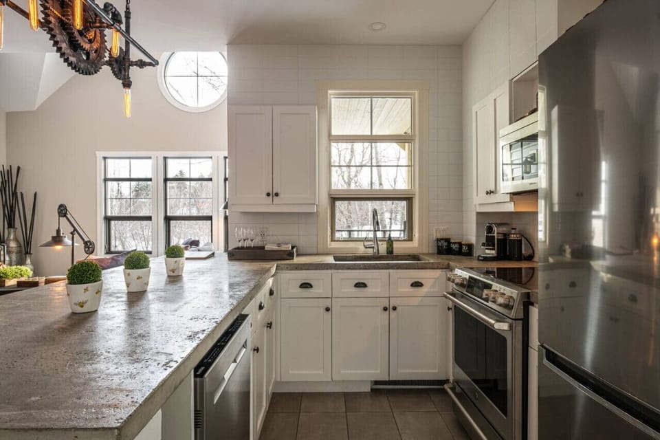 Les Eaux 227-5 / Peaceful mountain retreat