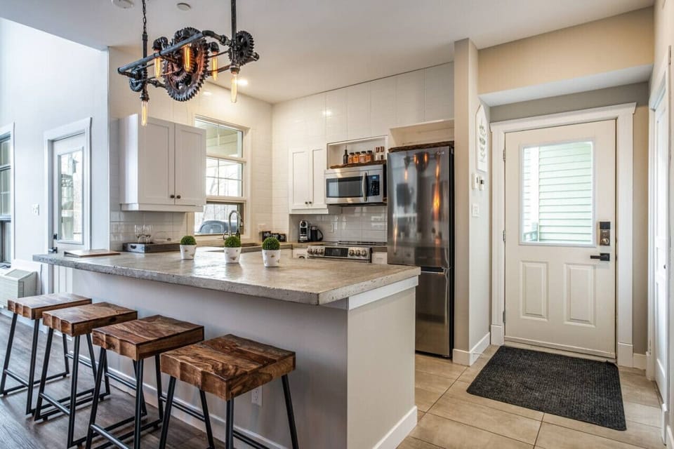 Les Eaux 227-5 / Peaceful mountain retreat