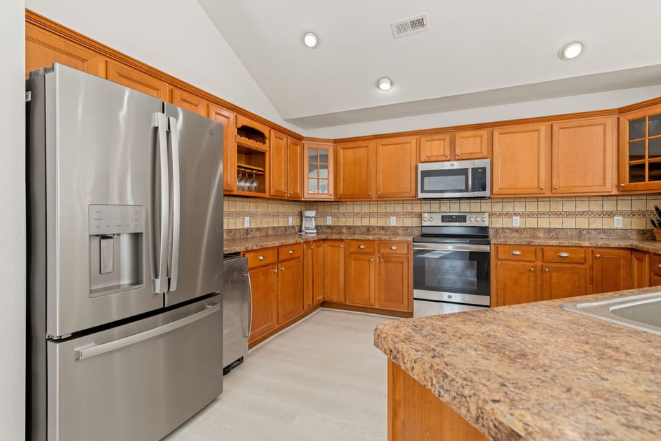 Kitchen - Top Level
