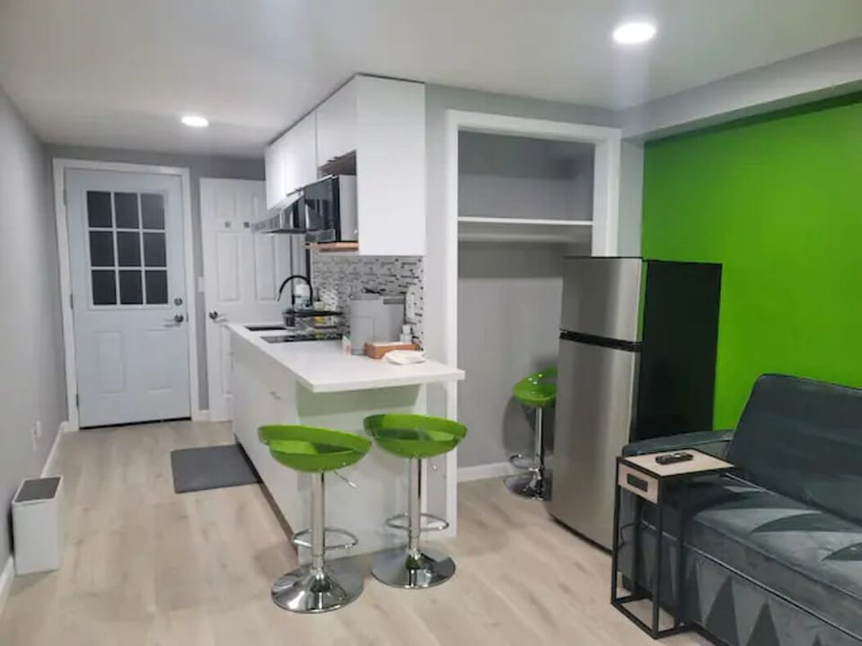 Kitchen bar to sit at