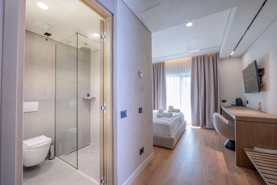 Double Room, Sea View | Soundproofing, bed sheets