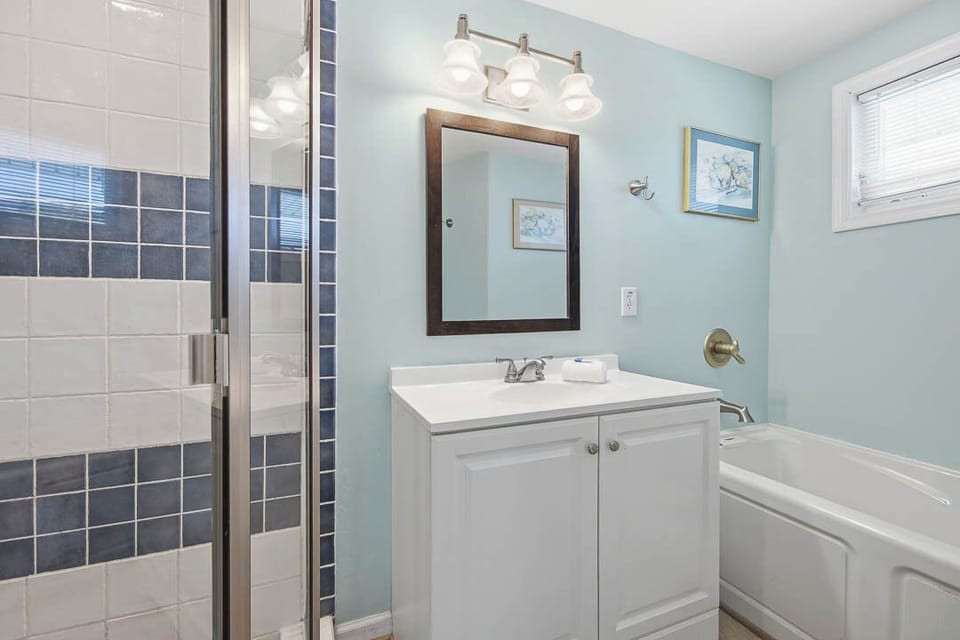Top-Level King Master Bathroom