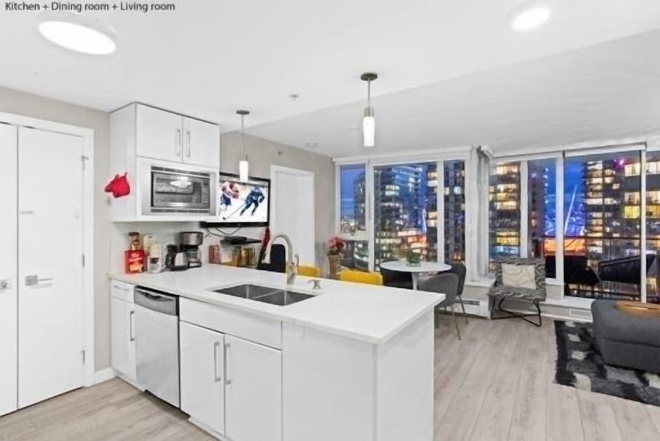 Kitchen with the view 