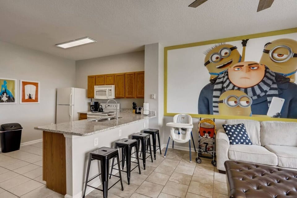 Extra seating at the kitchen countertop