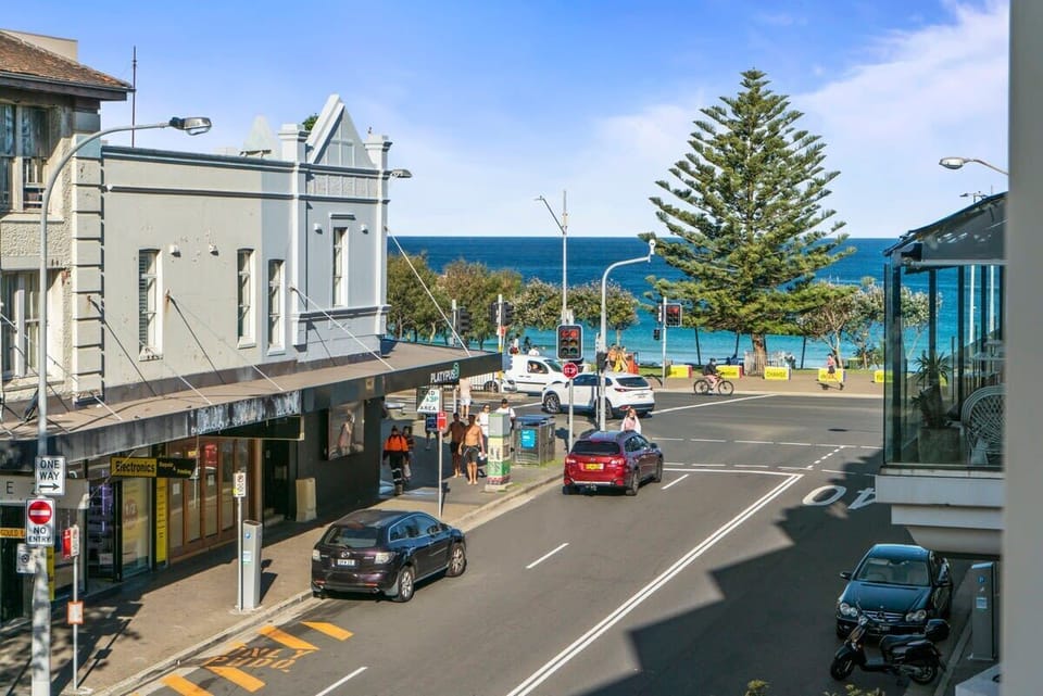 View from balcony showing how close Bondi Beach is