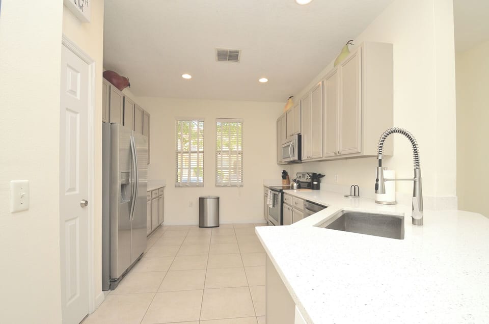ALL NEW kitchen!