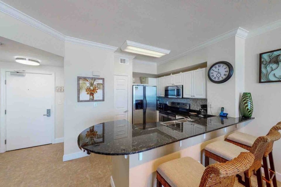 Bar near the Kitchen