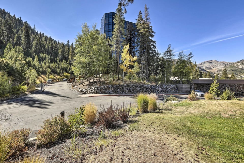Parking | Community Lot (2 Vehicles, w/ Fee)