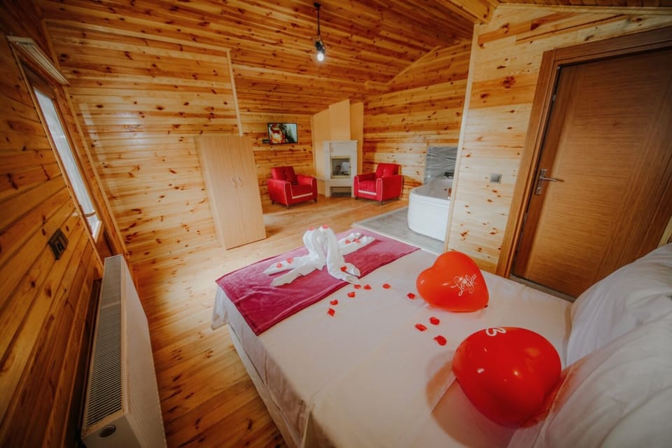 Standard Cabin | Free WiFi, bed sheets
