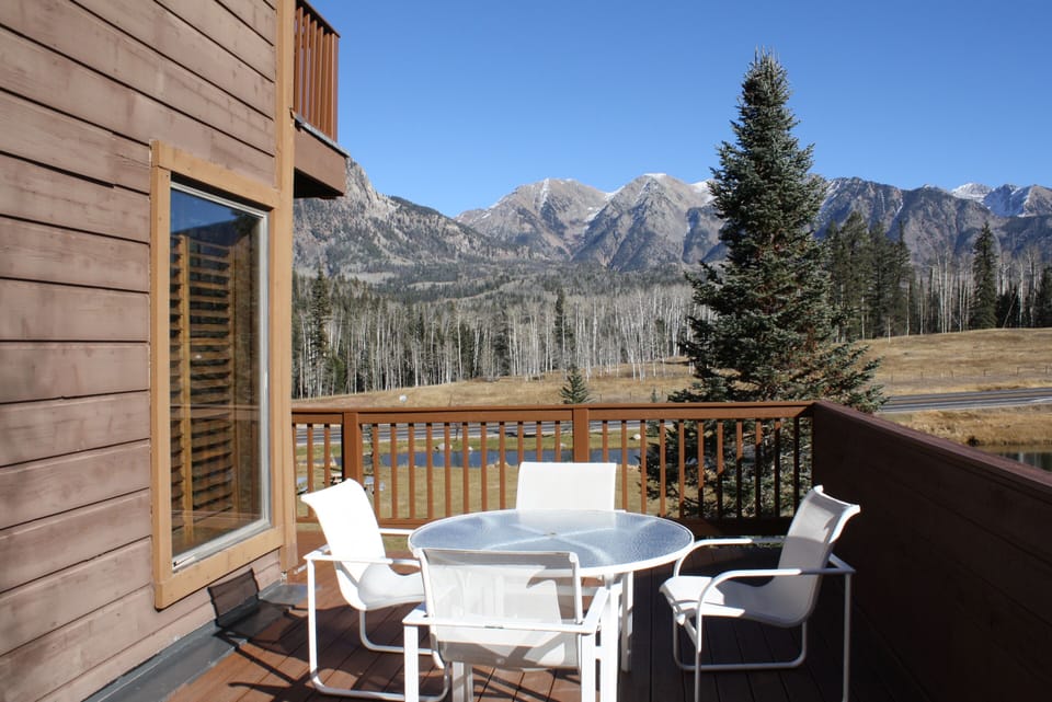 Oversized Deck with unobstructed views