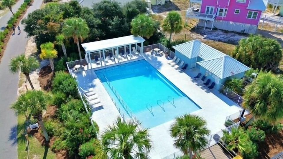 Morgantown Pool - This new pool with zero entry is both heated and cooled.