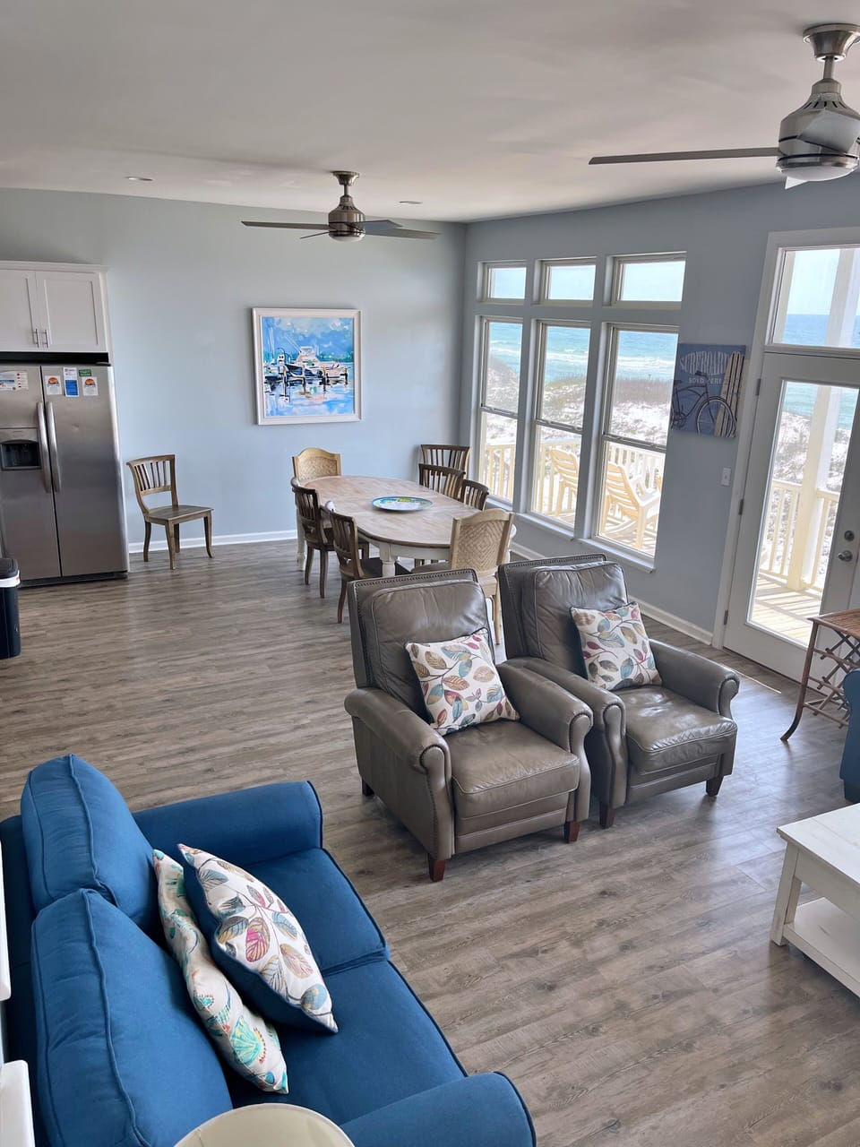 Open floor plan with Gulf Views - A wall of windows provides a never ending water view.