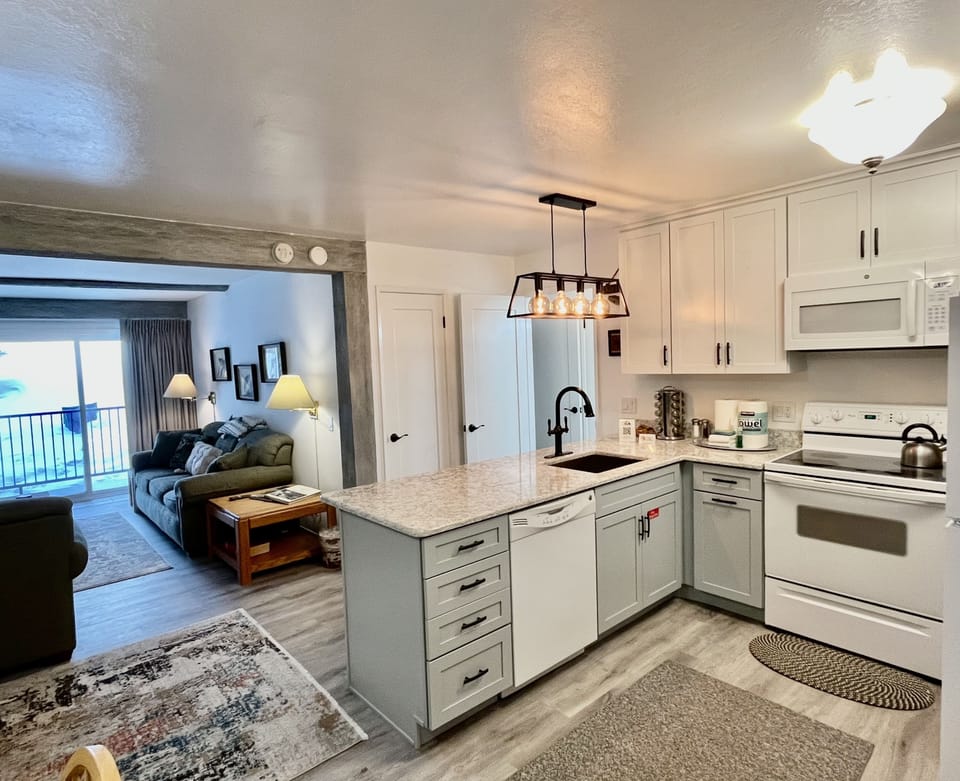 Indoors, Home Decor, Kitchen, Rug, Microwave
