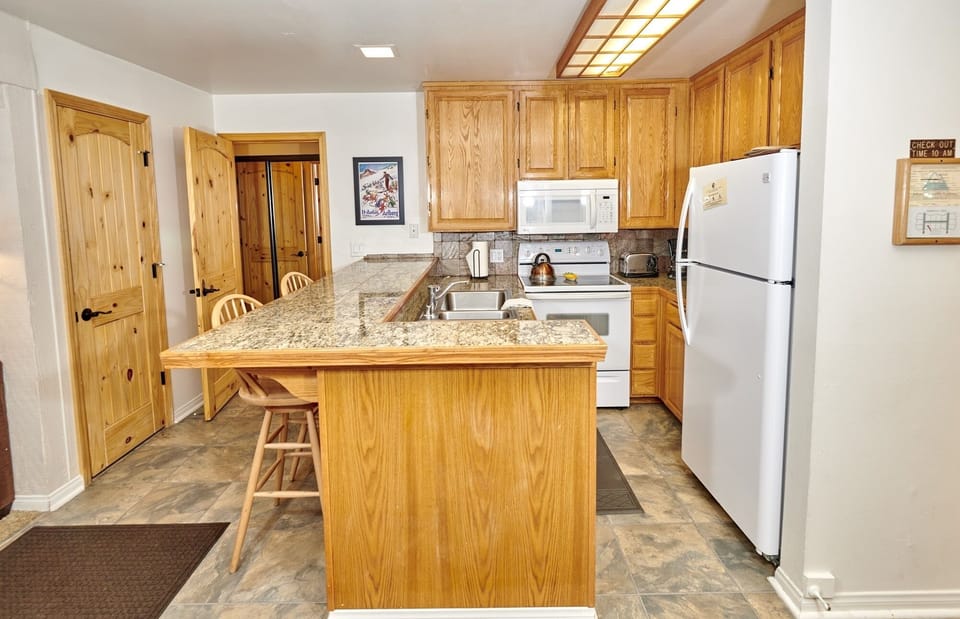 Refrigerator, Room, Indoors, Flooring, Hardwood