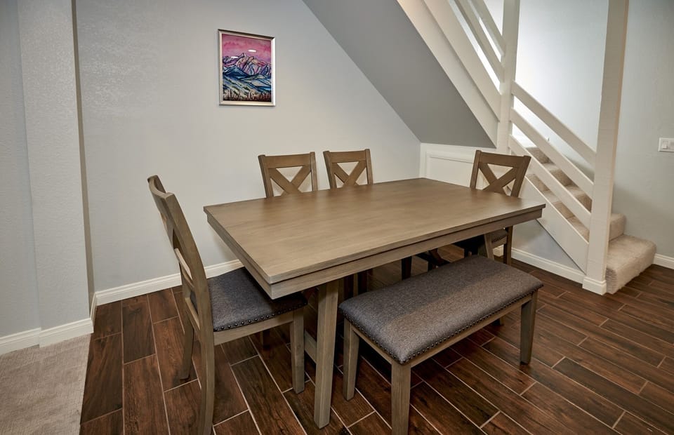 Chair, Furniture, Flooring, Hardwood, Dining Table