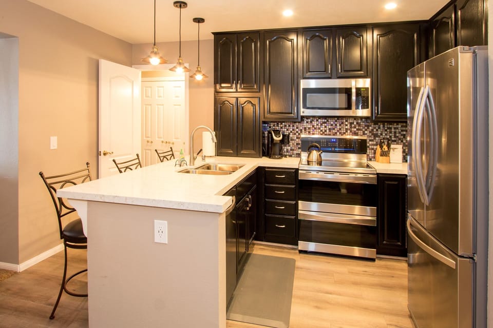 Room, Indoors, Refrigerator, Microwave, Oven