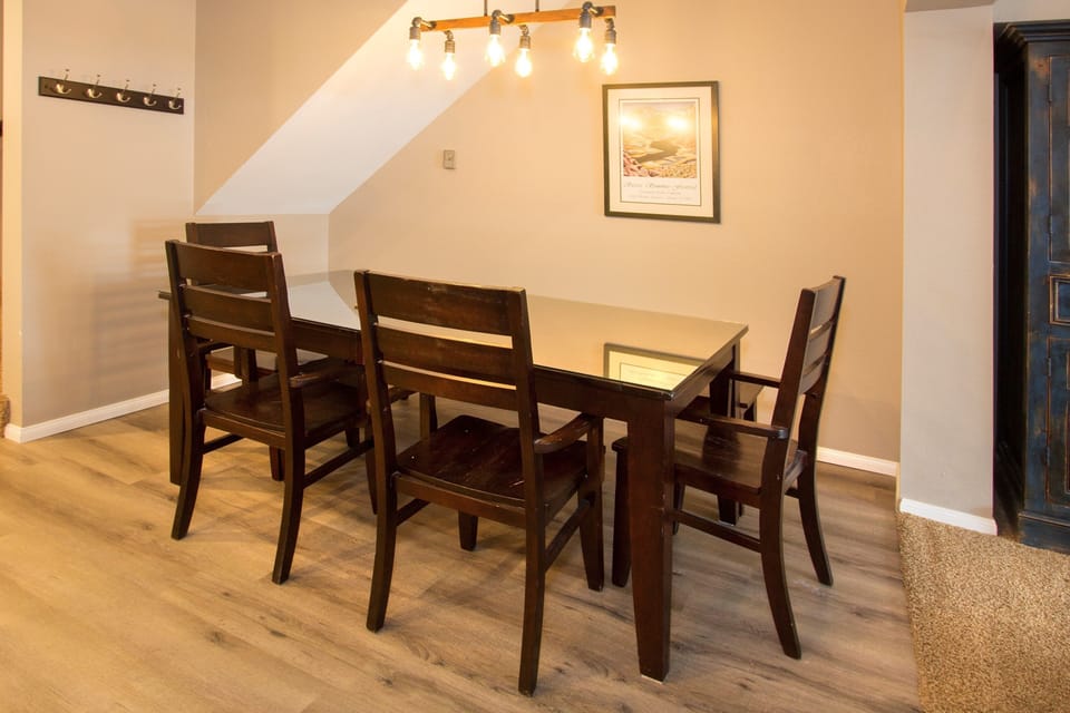 Chair, Furniture, Flooring, Hardwood, Dining Table