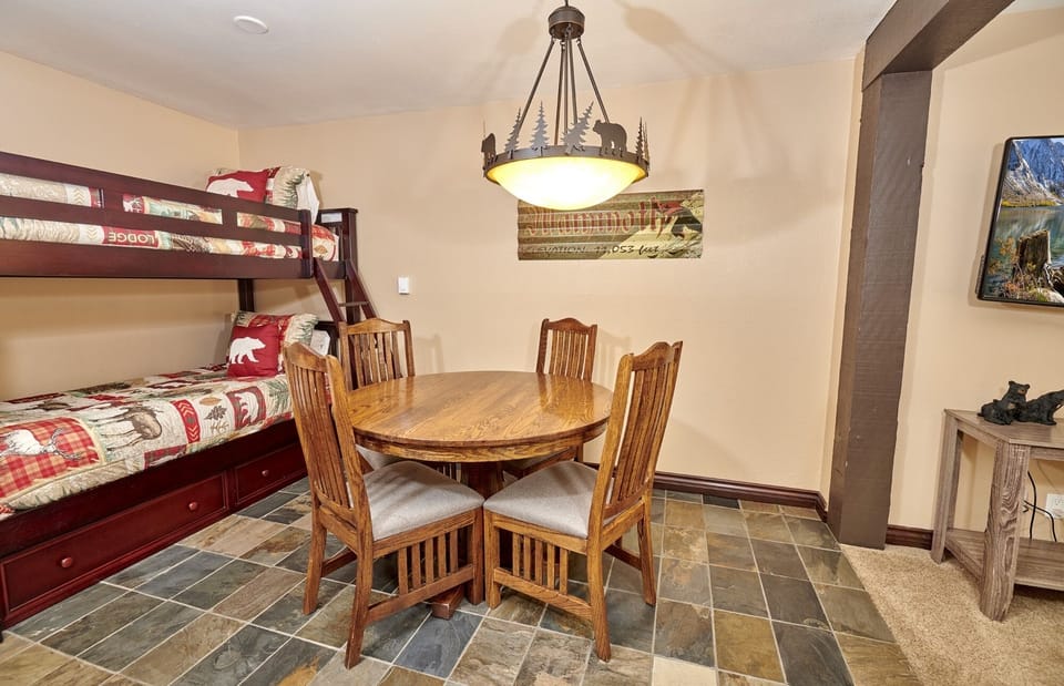 Chair, Furniture, Flooring, Floor, Hardwood