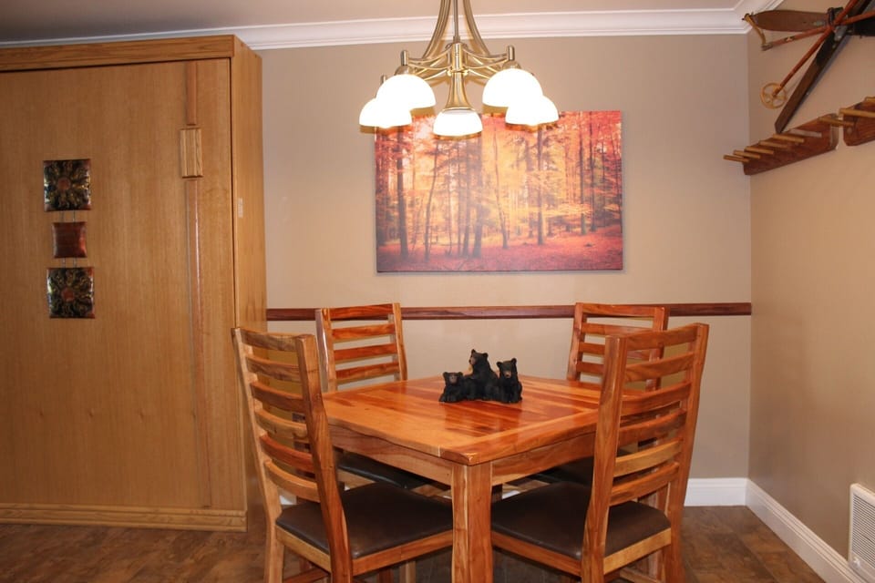 Chair, Furniture, Hardwood, Dining Table, Table