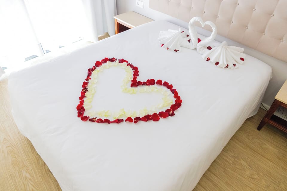 Standard Double Room | Champagne service