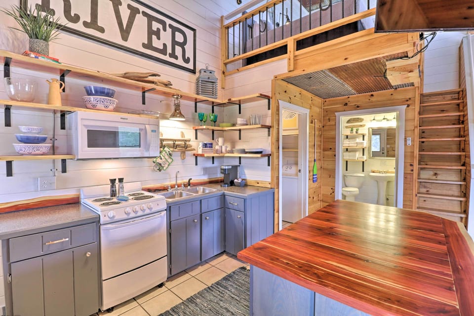 Kitchen | Breakfast Bar | Keurig Coffee Maker