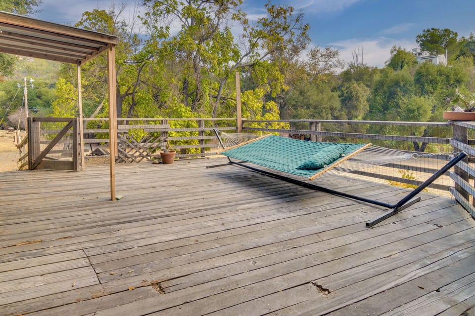 Spacious Deck | Outdoor Stairs Required