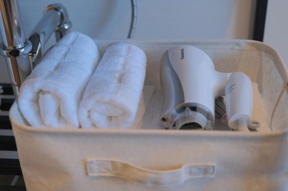 Bathroom amenities