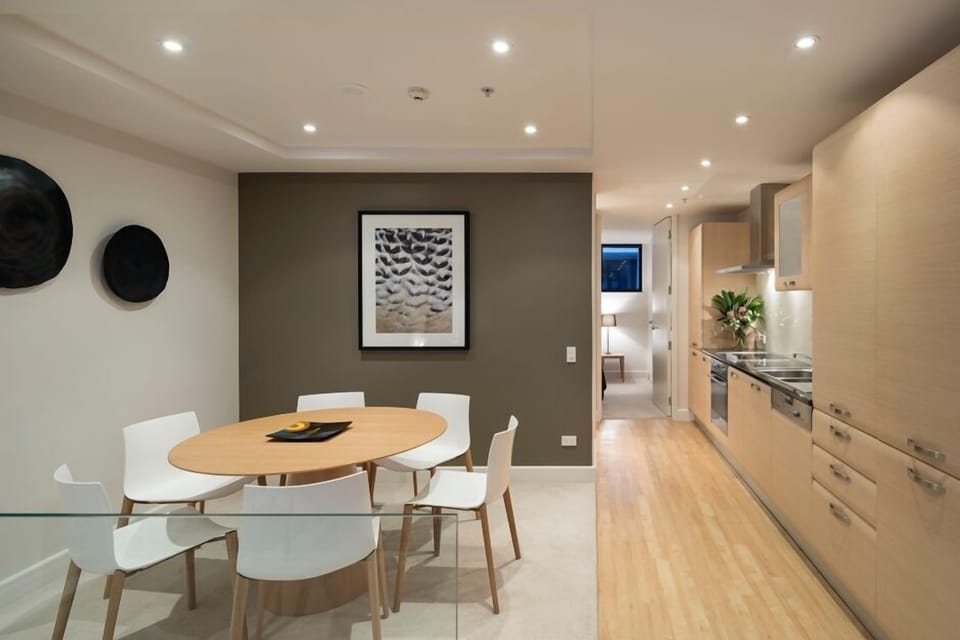 Dining for 6 with Fabulous Feature Artwork