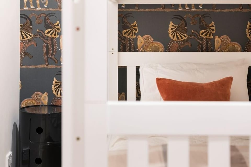 Fabulous Feature Wall with Individual Lighting for each bunk