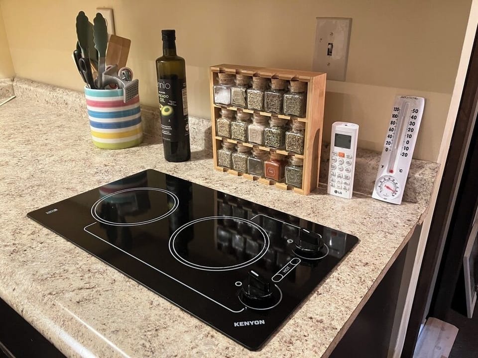 Electric cooktop.