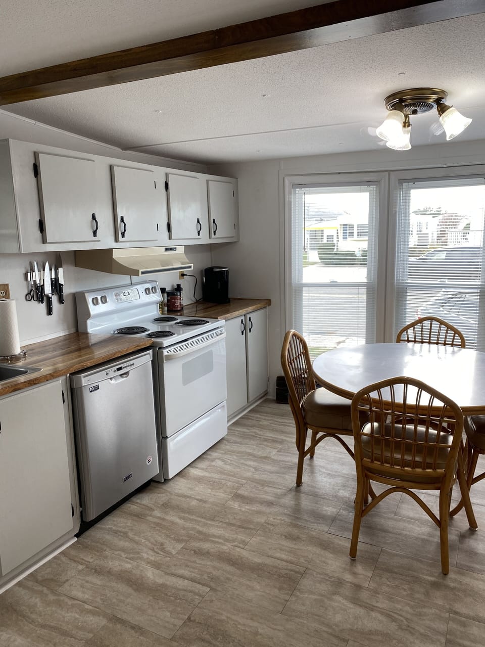 Dishwasher, oven, lots of counter space for cooking or prepping