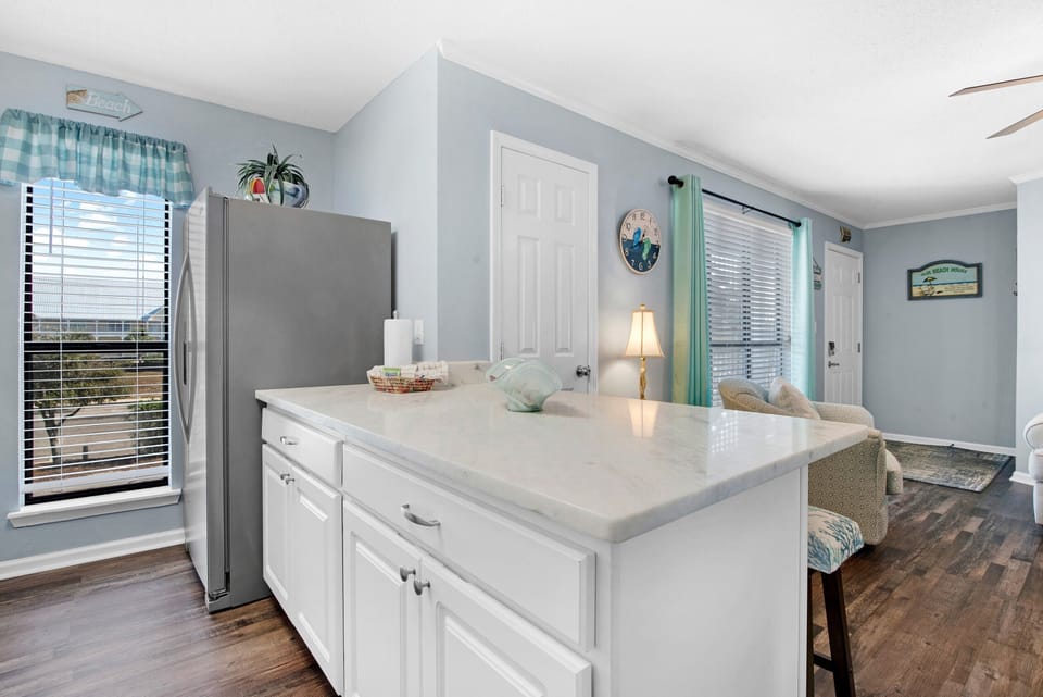 Bar provides Extra Counter Top Room