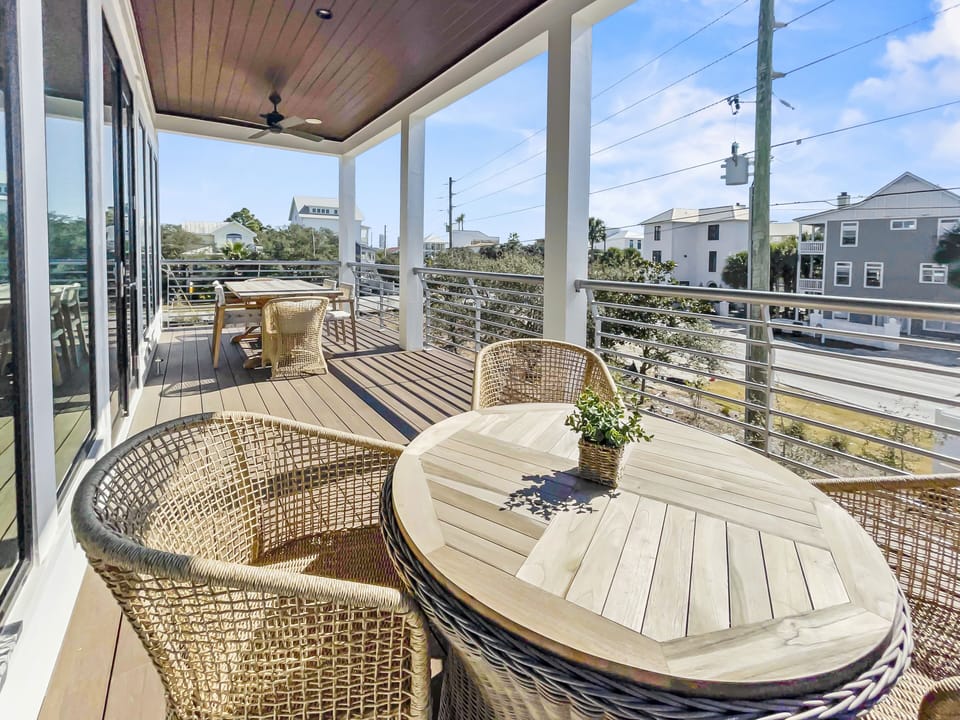 Summerwind | Outdoor Lounging Area | 2nd Floor