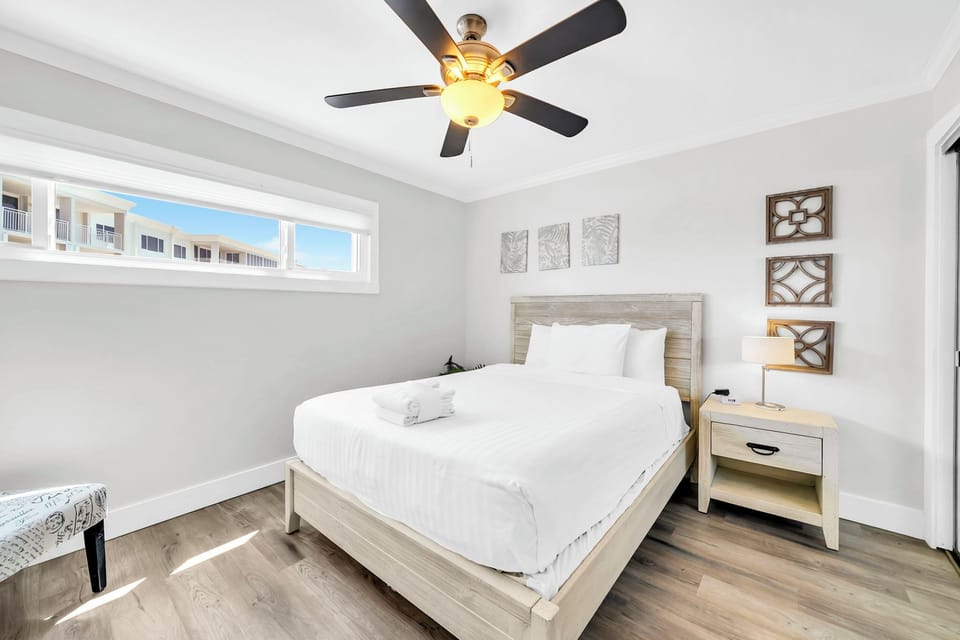 Guest bedroom