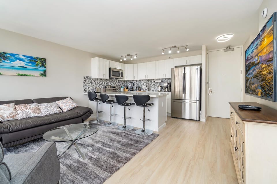 Professionally designed and remodeled in Oct-2021 - New Luxury Plank Floors.
