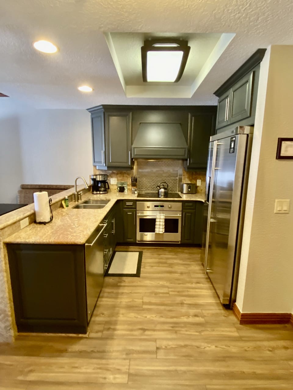 Master side full size kitchen.