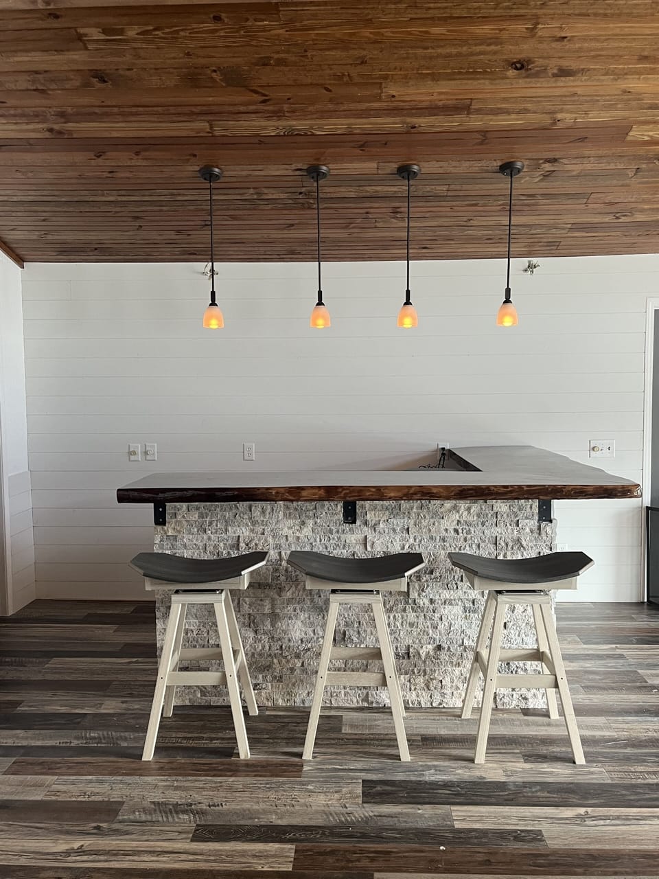 Bar area 