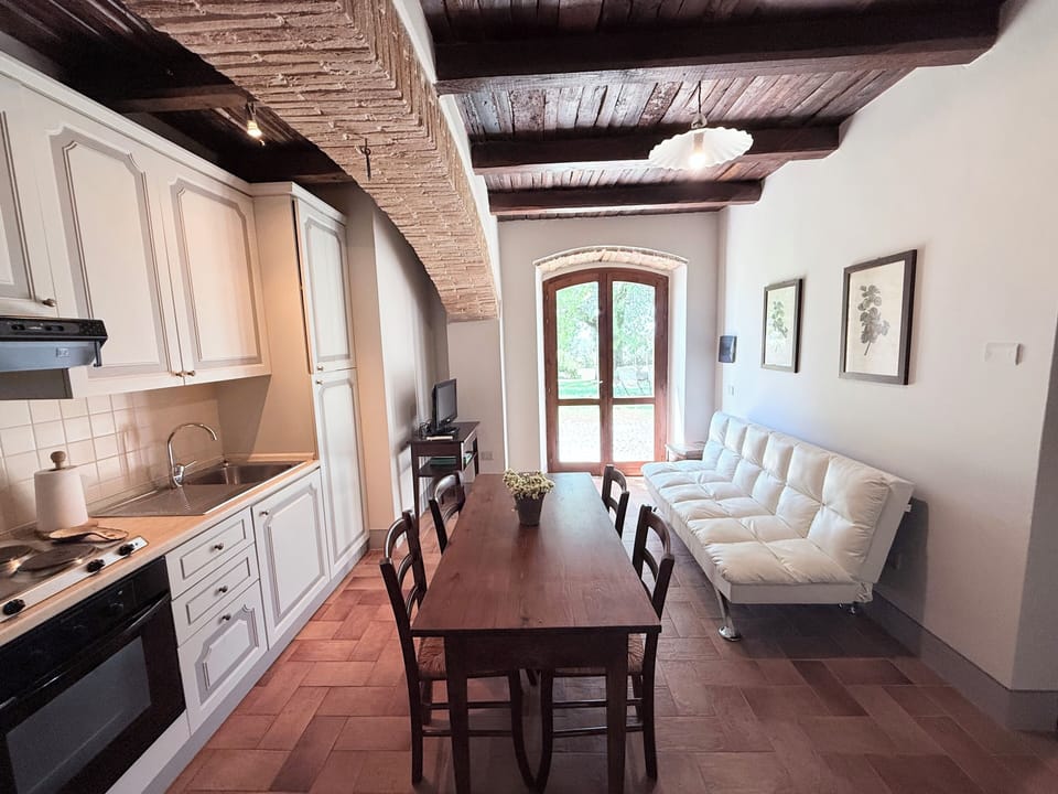 House, 4 Bedrooms, Private Pool, Garden View | Dining room