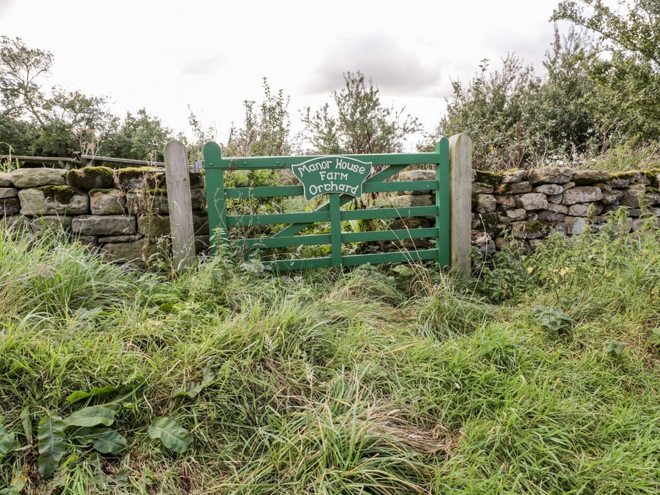 Cottage | Property grounds