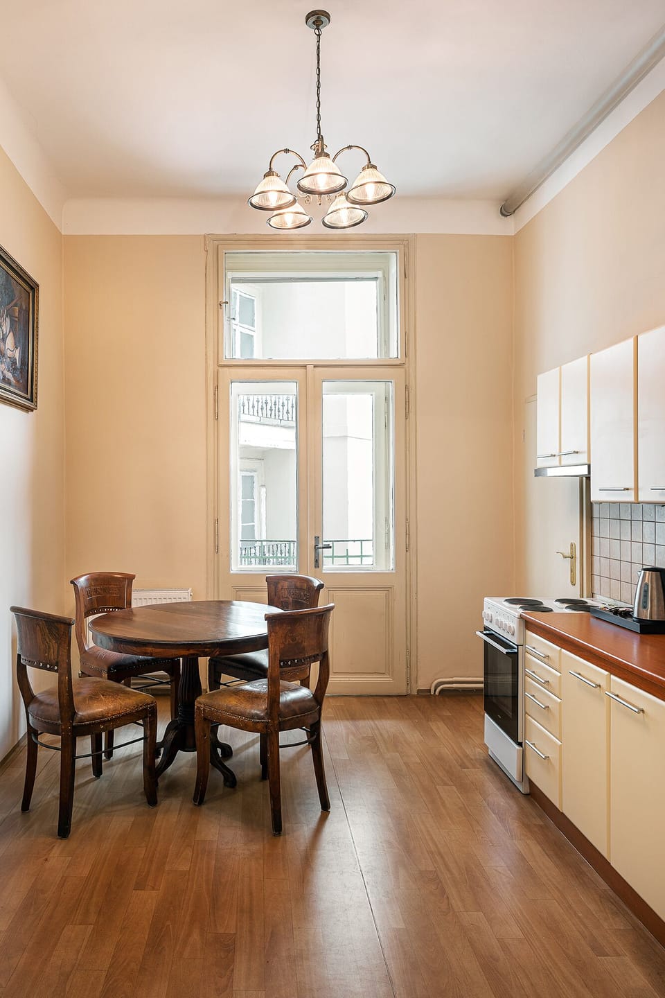 Apartment Astronomical Clock | Private kitchen | Full-size fridge, stovetop, electric kettle, cookware/dishes/utensils