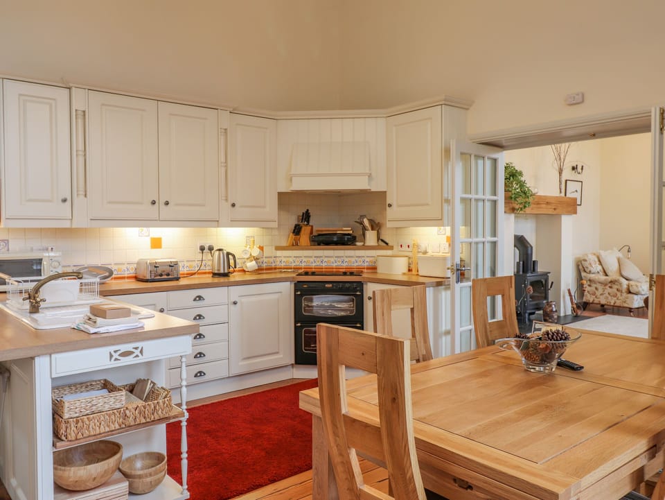 Cottage | Interior